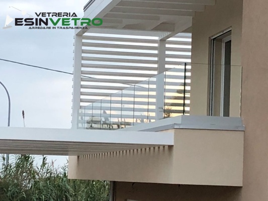 parapetti in vetro | balaustre in vetro | vetro arredo | vetreria esinvetro jesi